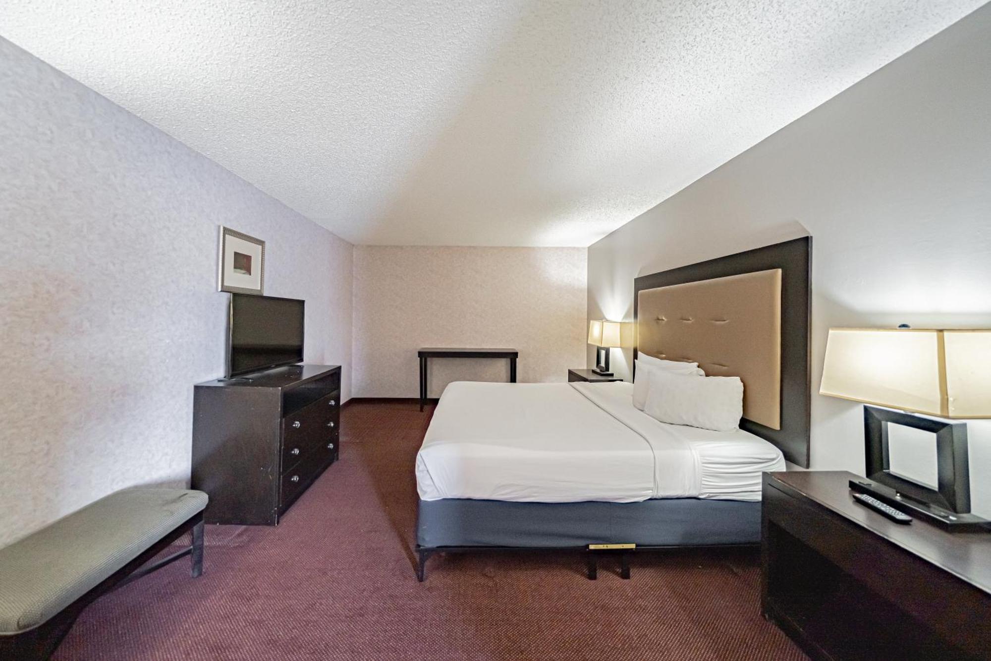 6 Id Hotel